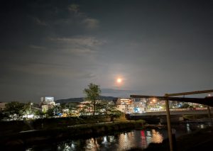PXL_20250514_125542512.NIGHT~2